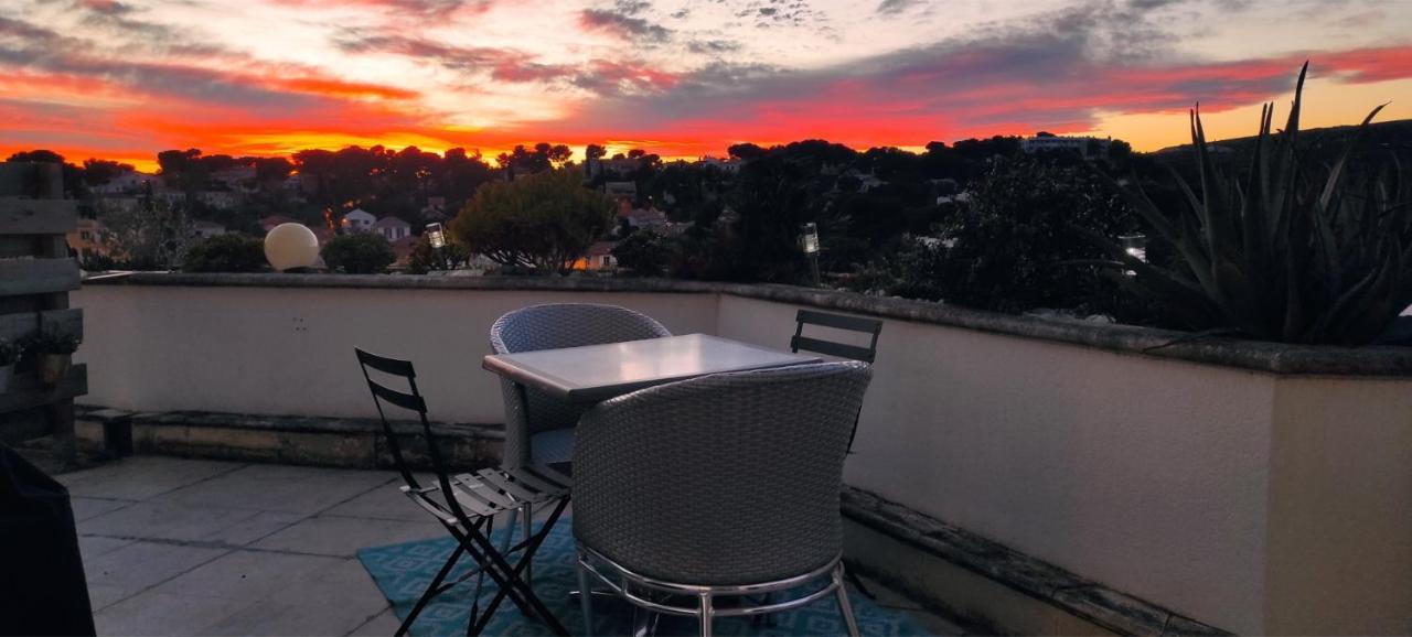 קארי-לה-רואה Grand Studio Terrasse De Standing, Pleine Vue Village Et Mer מראה חיצוני תמונה