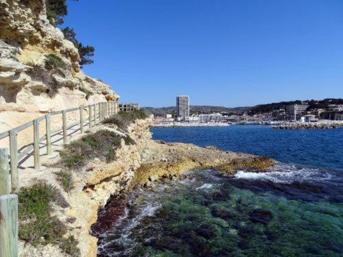 קארי-לה-רואה Grand Studio Terrasse De Standing, Pleine Vue Village Et Mer מראה חיצוני תמונה